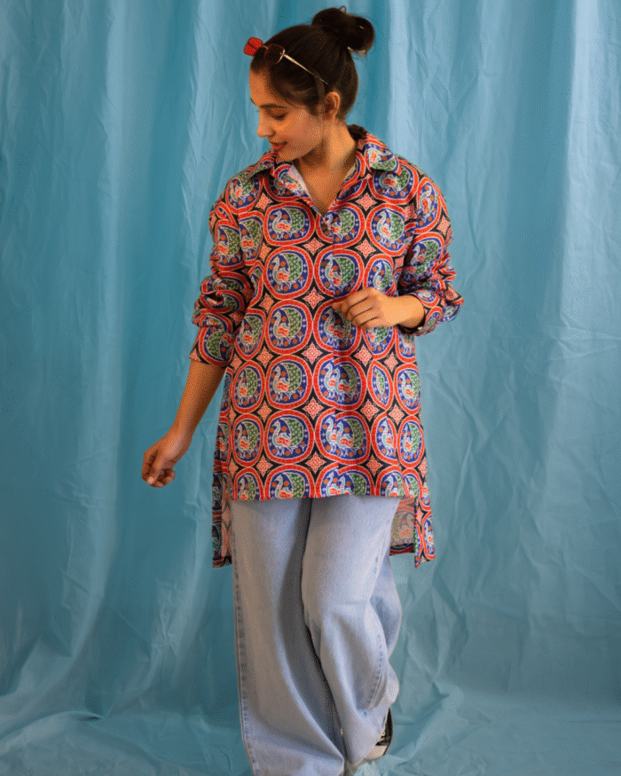 Pixelated peacock print collared shirt - Image 2