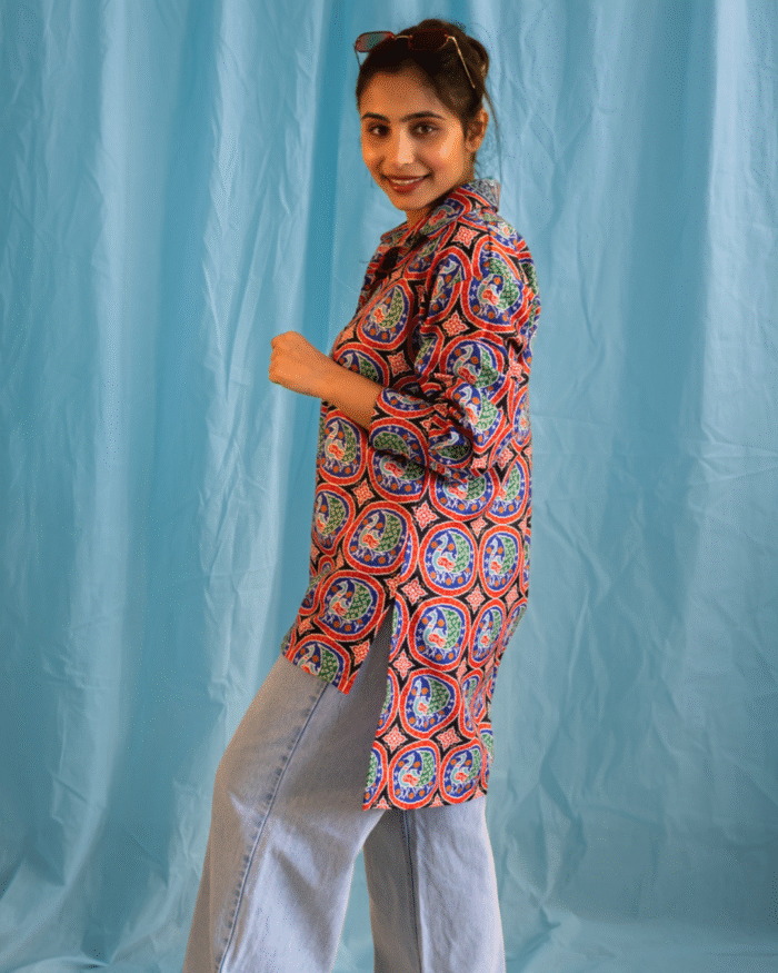 Pixelated peacock print collared shirt - Image 4