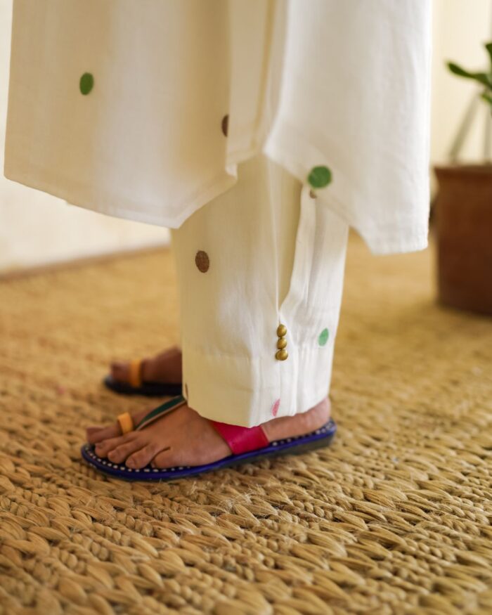 Bindia - Image 3